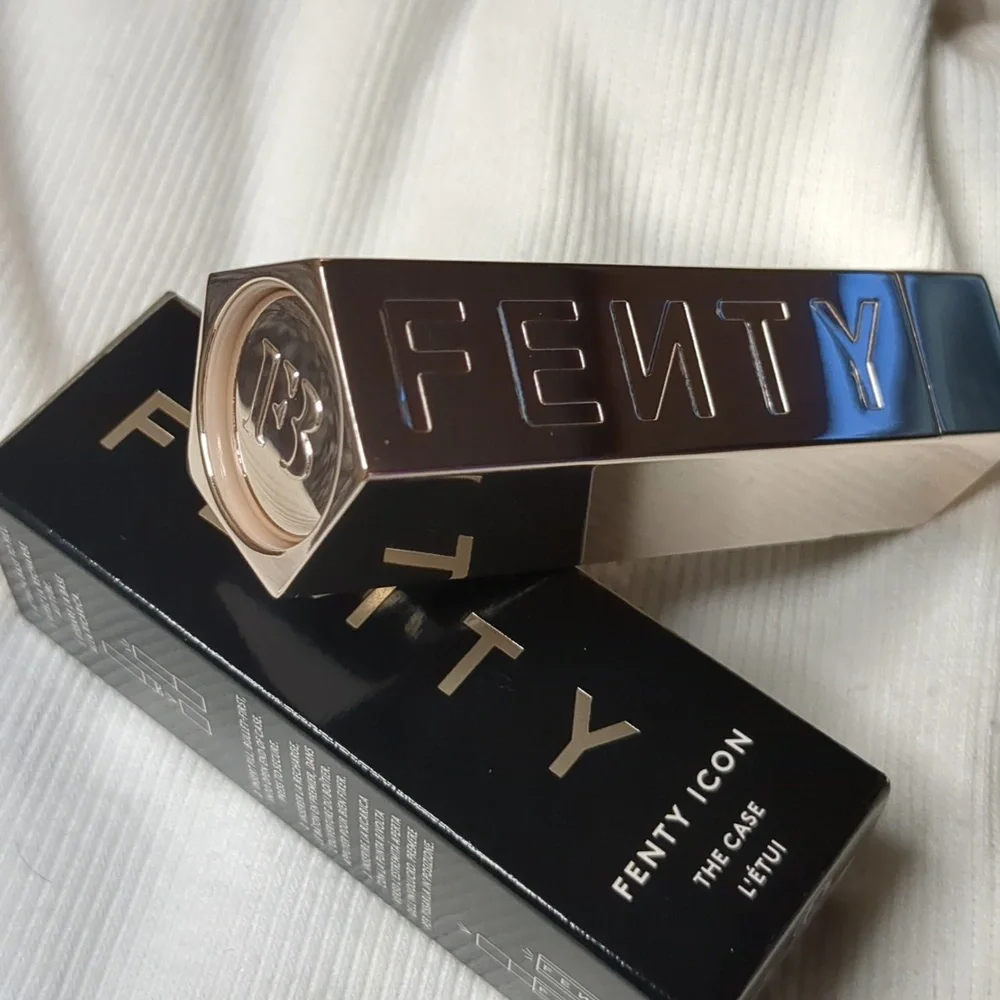 FENTY ICON "The Case" Two-piece Empty Refillable Case, Metallic Nude - Picture 7 of 7